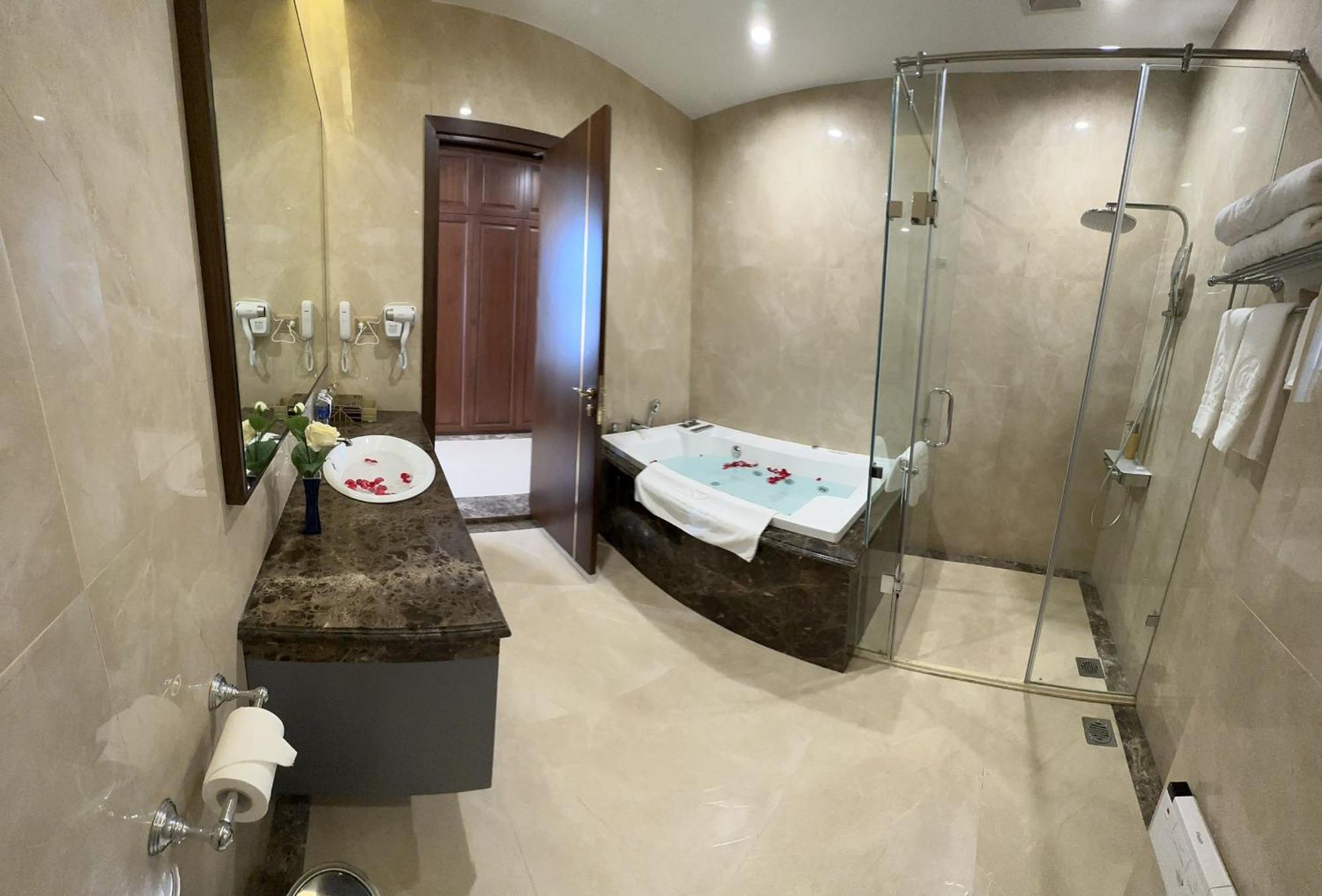 Kinh Bac Palace Hotel Bắc Ninh Zewnętrze zdjęcie